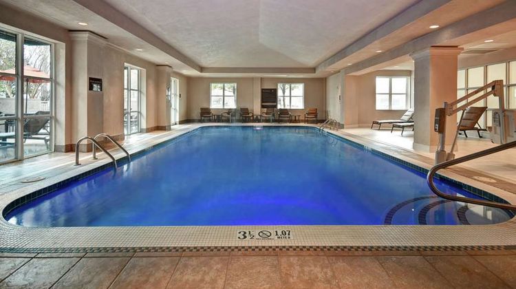 Embassy Suites Little Rock Pool