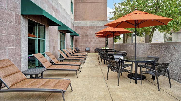 Embassy Suites Little Rock Exterior