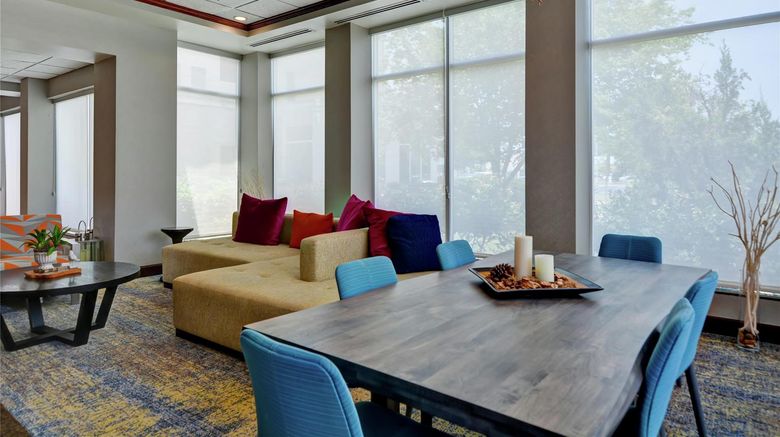 <b>Hilton Garden Inn Conway Lobby</b>. Images powered by <a href="https://iceportal.shijigroup.com/" title="IcePortal" target="_blank">IcePortal</a>.