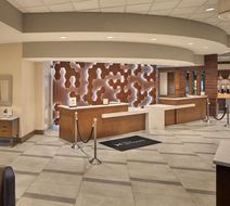 DoubleTree Little Rock Lobby