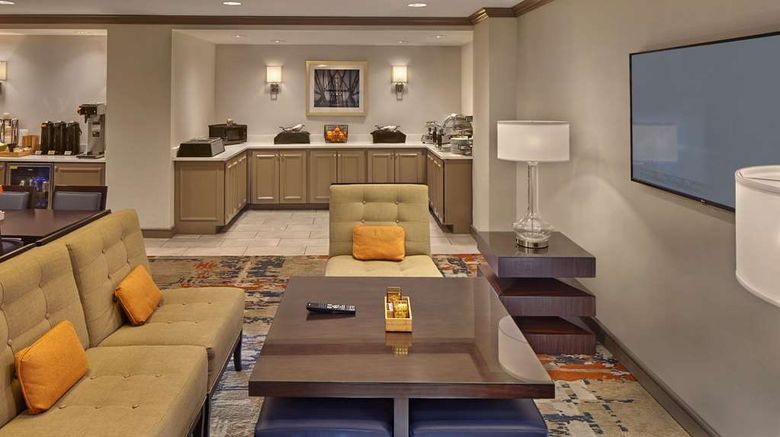 <b>DoubleTree Little Rock Restaurant</b>. Images powered by <a href="https://iceportal.shijigroup.com/" title="IcePortal" target="_blank">IcePortal</a>.