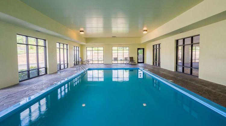 Hampton Inn London-North Pool
