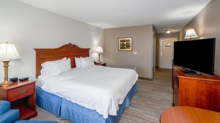 Hampton Inn London-North Room
