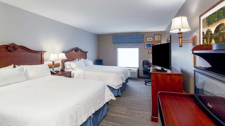 Hampton Inn London-North Room