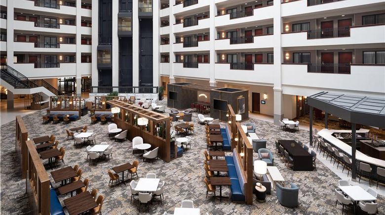 <b>Embassy Suites by Hilton Lincoln Lobby</b>. Images powered by <a href="https://iceportal.shijigroup.com/" title="IcePortal" target="_blank">IcePortal</a>.