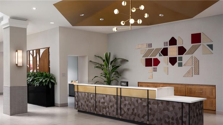 Embassy Suites by Hilton Lincoln Lobby