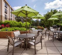Hampton Inn Lancaster Exterior