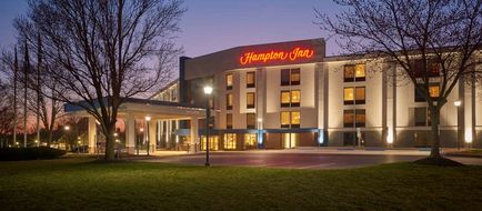 Hampton Inn Lancaster Exterior