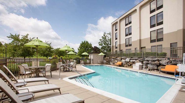 Hampton Inn Lancaster Pool
