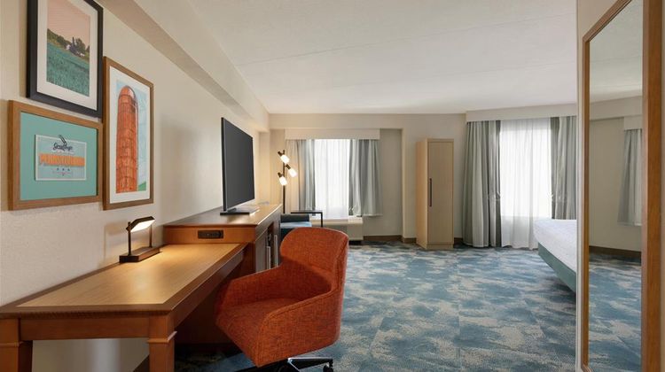 Hampton Inn Lancaster Room