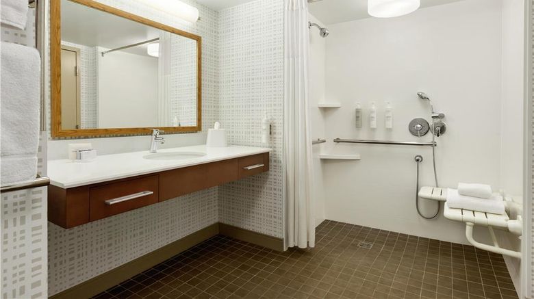<b>Hampton Inn Lancaster Room</b>. Images powered by <a href="https://iceportal.shijigroup.com/" title="IcePortal" target="_blank">IcePortal</a>.