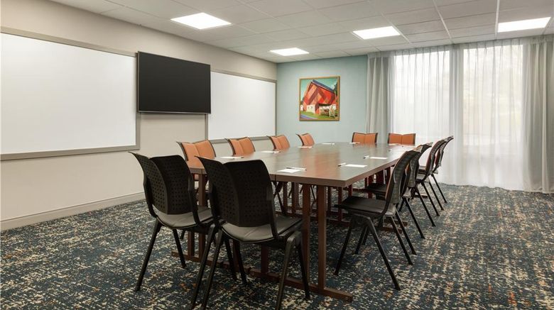 <b>Hampton Inn Lancaster Meeting</b>. Images powered by <a href="https://iceportal.shijigroup.com/" title="IcePortal" target="_blank">IcePortal</a>.
