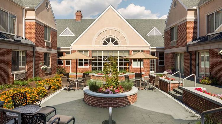Hilton Garden Inn Lancaster Exterior
