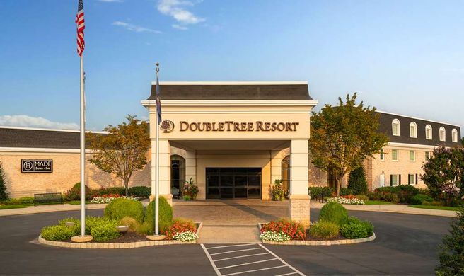 DoubleTree Resort Lancaster Exterior