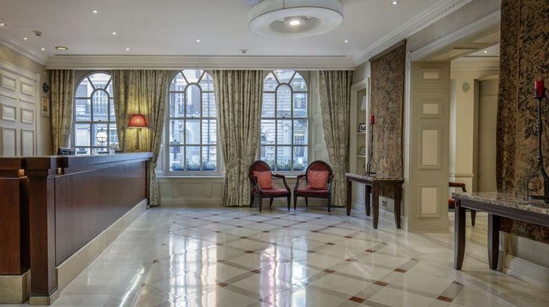 <b>Hilton London Euston Lobby</b>. Images powered by <a href="https://iceportal.shijigroup.com/" title="IcePortal" target="_blank">IcePortal</a>.