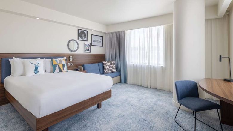 <b>Hampton by Hilton London Gatwick Airport Room</b>. Images powered by <a href="https://iceportal.shijigroup.com/" title="IcePortal" target="_blank">IcePortal</a>.