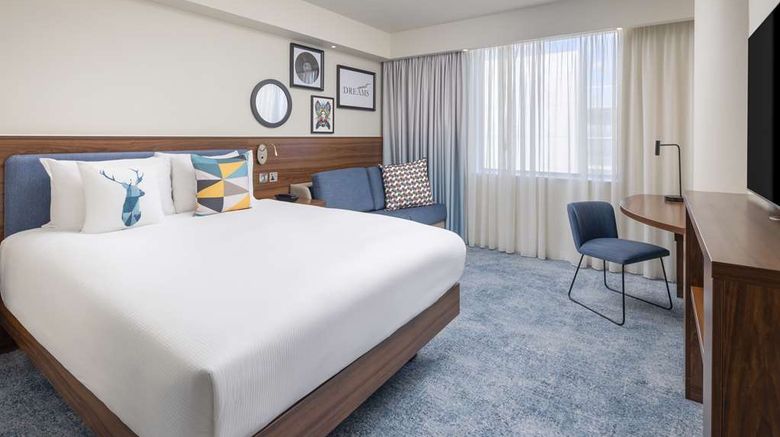 <b>Hampton by Hilton London Gatwick Airport Room</b>. Images powered by <a href="https://iceportal.shijigroup.com/" title="IcePortal" target="_blank">IcePortal</a>.