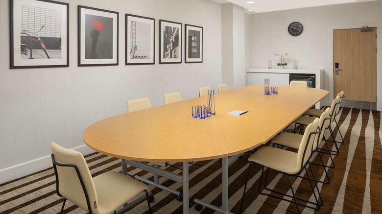 <b>Hampton by Hilton London Gatwick Airport Meeting</b>. Images powered by <a href="https://iceportal.shijigroup.com/" title="IcePortal" target="_blank">IcePortal</a>.