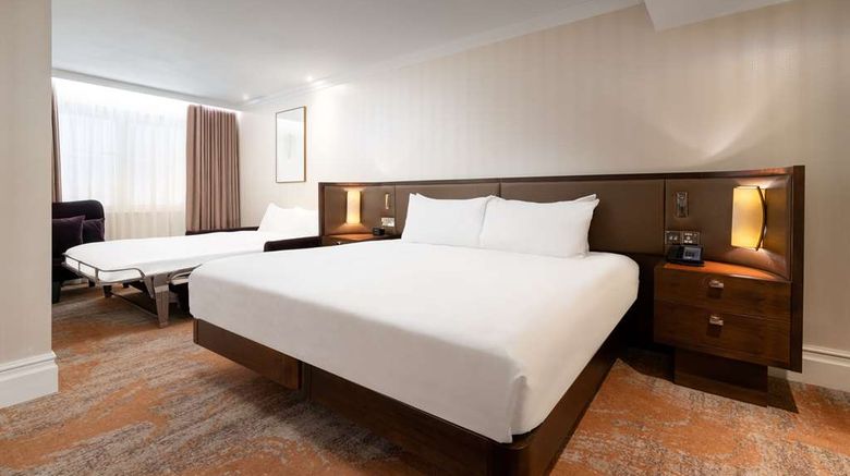 <b>Hilton London Hyde Park Room</b>. Images powered by <a href="https://iceportal.shijigroup.com/" title="IcePortal" target="_blank">IcePortal</a>.