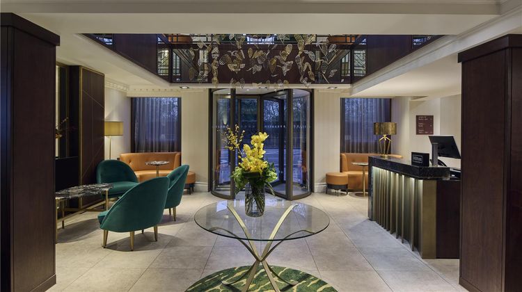Hilton London Hyde Park Lobby