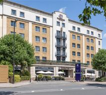DoubleTree by Hilton Angel Kings Cross Exterior
