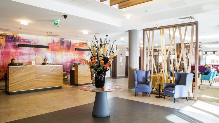 DoubleTree by Hilton Angel Kings Cross Lobby