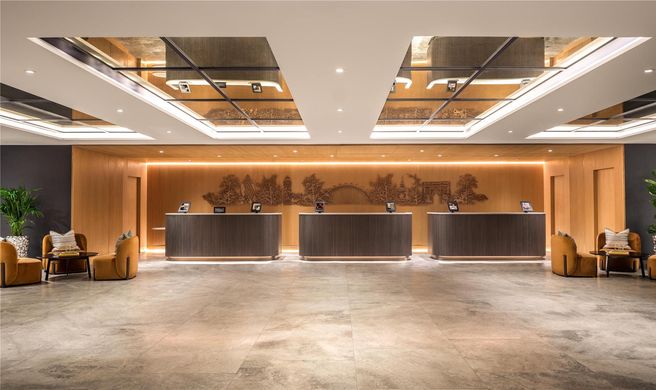 Hilton London Metropole Lobby