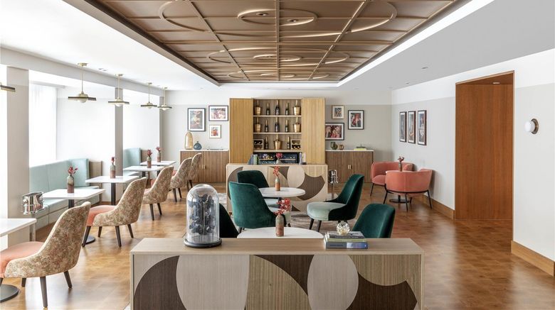 <b>Hilton London Metropole Restaurant</b>. Images powered by <a href="https://iceportal.shijigroup.com/" title="IcePortal" target="_blank">IcePortal</a>.