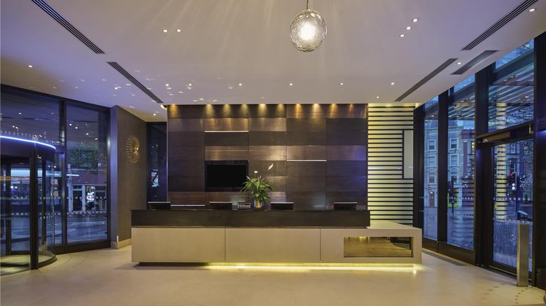 <b>Hilton London Tower Bridge Lobby</b>. Images powered by <a href="https://iceportal.shijigroup.com/" title="IcePortal" target="_blank">IcePortal</a>.