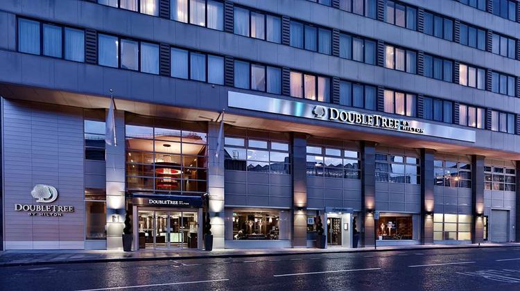 DoubleTree by Hilton London - Victoria Exterior