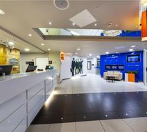 Hampton by Hilton/John Lennon Airport Lobby