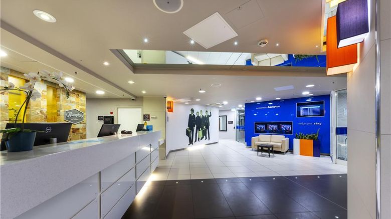 <b>Hampton by Hilton/John Lennon Airport Lobby</b>. Images powered by <a href="https://iceportal.shijigroup.com/" title="IcePortal" target="_blank">IcePortal</a>.