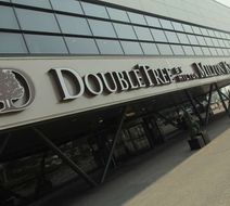 Doubletree by Hilton Hotel Milton Keynes Exterior