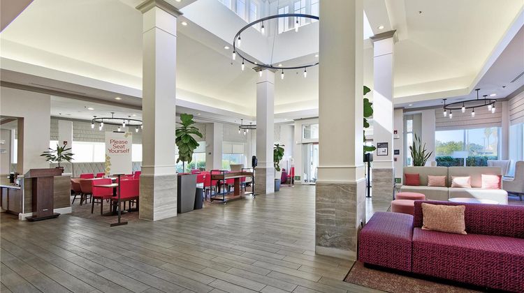 Hilton Garden Inn Livermore Lobby