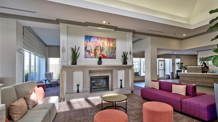 Hilton Garden Inn Livermore Lobby