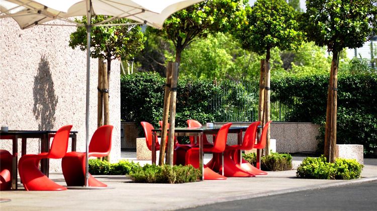 Hilton Madrid Airport Exterior