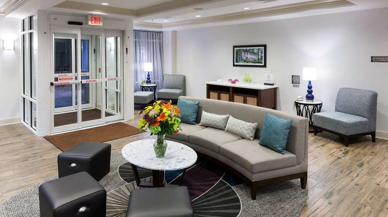 <b>Homewood Suites Mahwah Lobby</b>. Images powered by <a href="https://iceportal.shijigroup.com/" title="IcePortal" target="_blank">IcePortal</a>.