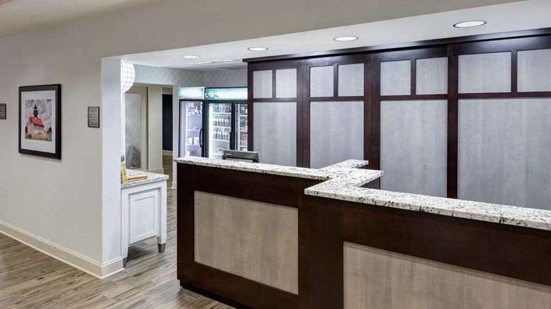 <b>Homewood Suites Mahwah Lobby</b>. Images powered by <a href="https://iceportal.shijigroup.com/" title="IcePortal" target="_blank">IcePortal</a>.