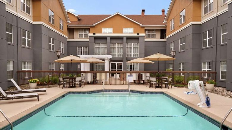 <b>Homewood Suites Mahwah Pool</b>. Images powered by <a href="https://iceportal.shijigroup.com/" title="IcePortal" target="_blank">IcePortal</a>.