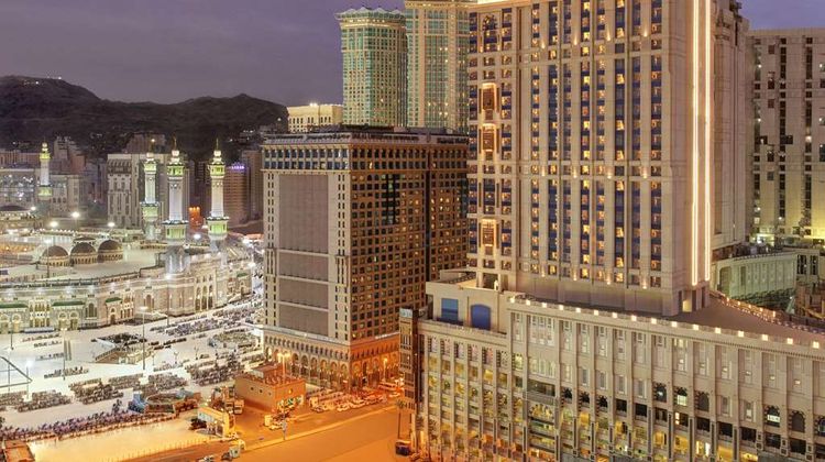 Hilton Suites Makkah Exterior