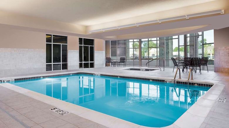 <b>Hilton Garden Inn - Manhattan Pool</b>. Images powered by <a href="https://iceportal.shijigroup.com/" title="IcePortal" target="_blank">IcePortal</a>.