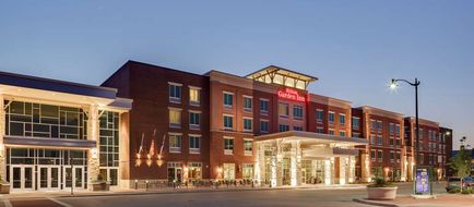 Hilton Garden Inn - Manhattan Exterior