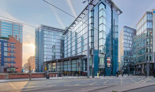 DoubleTree by Hilton Hotel Manchester Exterior
