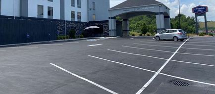 Hampton Inn Max Meadows Exterior