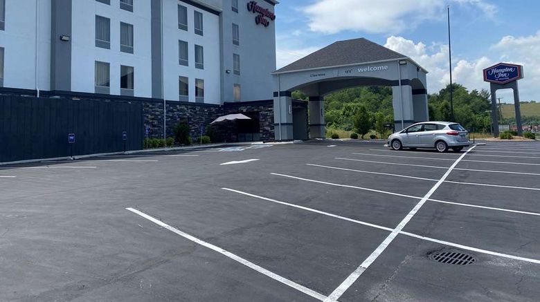 <b>Hampton Inn Max Meadows Exterior</b>. Images powered by <a href="https://iceportal.shijigroup.com/" title="IcePortal" target="_blank">IcePortal</a>.