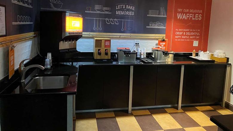 <b>Hampton Inn Max Meadows Restaurant</b>. Images powered by <a href="https://iceportal.shijigroup.com/" title="IcePortal" target="_blank">IcePortal</a>.