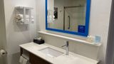 <b>Hampton Inn Max Meadows Room</b>. Images powered by <a href="https://iceportal.shijigroup.com/" title="IcePortal" target="_blank">IcePortal</a>.