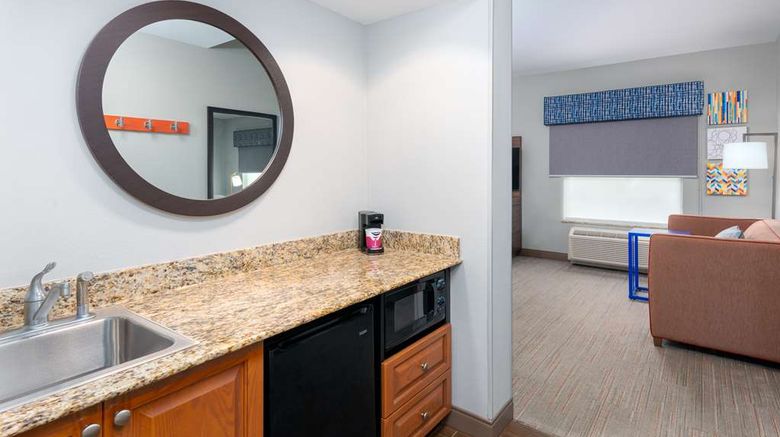 <b>Hampton Inn & Suites Murfreesboro Room</b>. Images powered by <a href="https://iceportal.shijigroup.com/" title="IcePortal" target="_blank">IcePortal</a>.