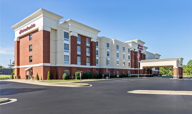 Hampton Inn & Suites Murfreesboro Exterior