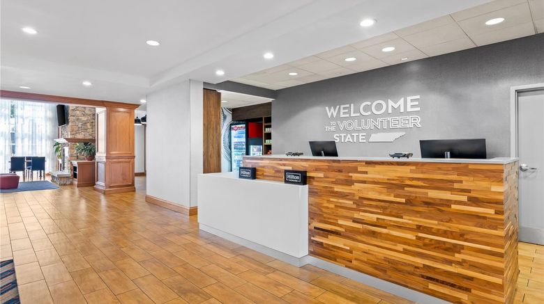 <b>Hampton Inn & Suites Murfreesboro Lobby</b>. Images powered by <a href="https://iceportal.shijigroup.com/" title="IcePortal" target="_blank">IcePortal</a>.